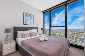 High level riverview 1B1B apt in Centre of CBD